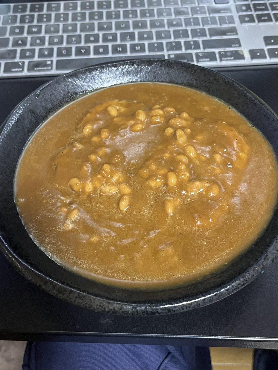 haruo_metal's tweet photo. 納豆カレーって混ぜた納豆にカレーかけるだけよね…？ https://t.co/8HBhO1nGCP