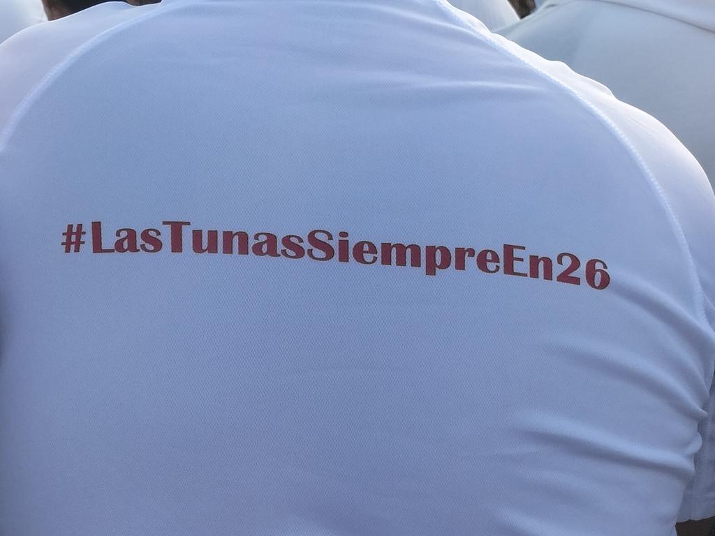 EMetunas's tweet photo. Con la bravura de Paco Cabrera.
#Metunas 
¡Mi #Moncada es la #Patria! https://t.co/Y8dWUTAThu