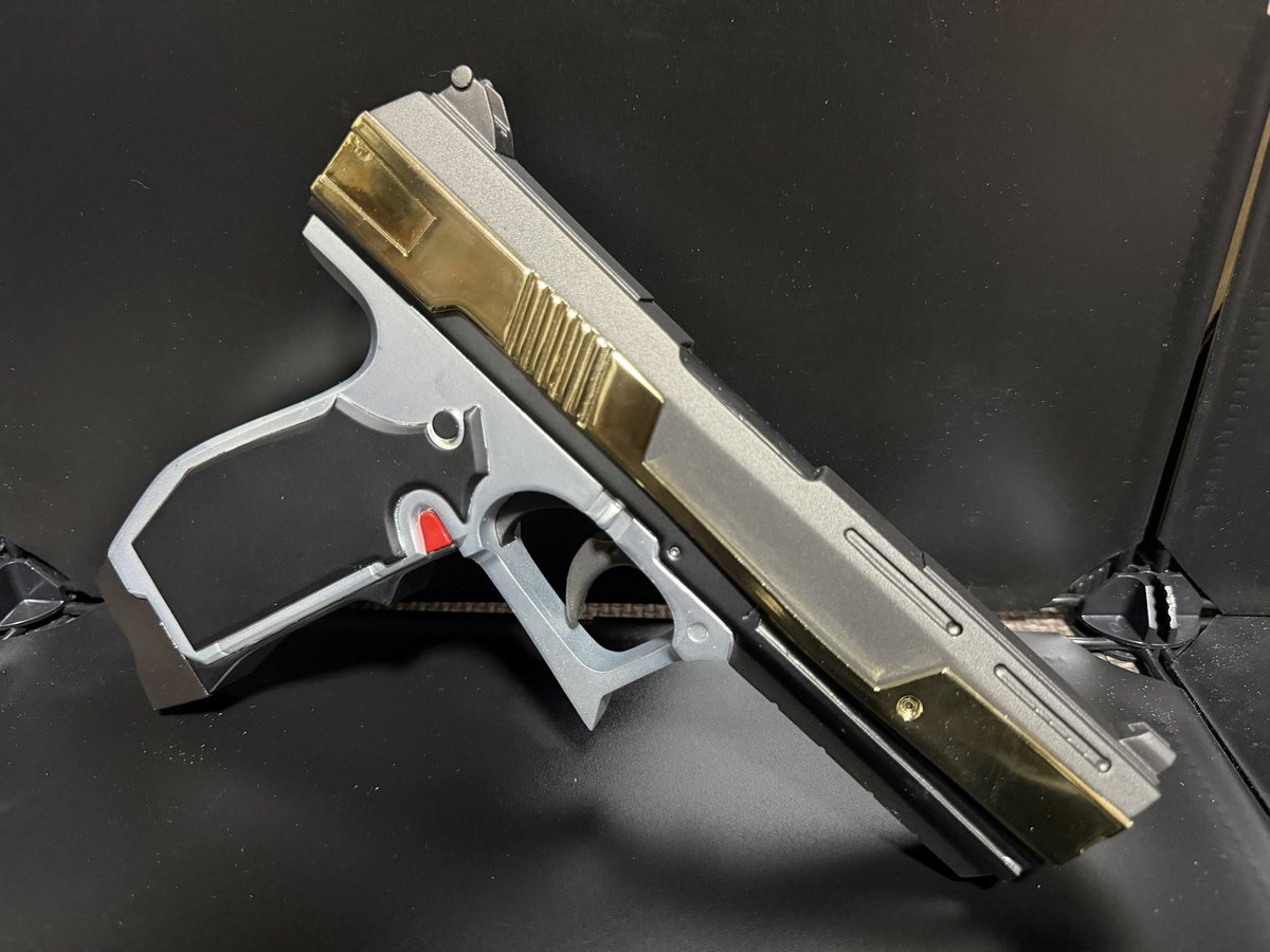 HEYshrike's tweet photo. 7月26日のワンフェスは！
新作　1/1 ニケ自決用拳銃　¥10000
レジンキャスト製
全15パーツ
マリアンを撃った心ズキズキ拳銃！
これでヘレティックを一網打尽だ！
#WF2026S #WF2026ｓ 
#NIKKE #勝利の女神NIKKE #ニケ https://t.co/W8dcFLSYyS
