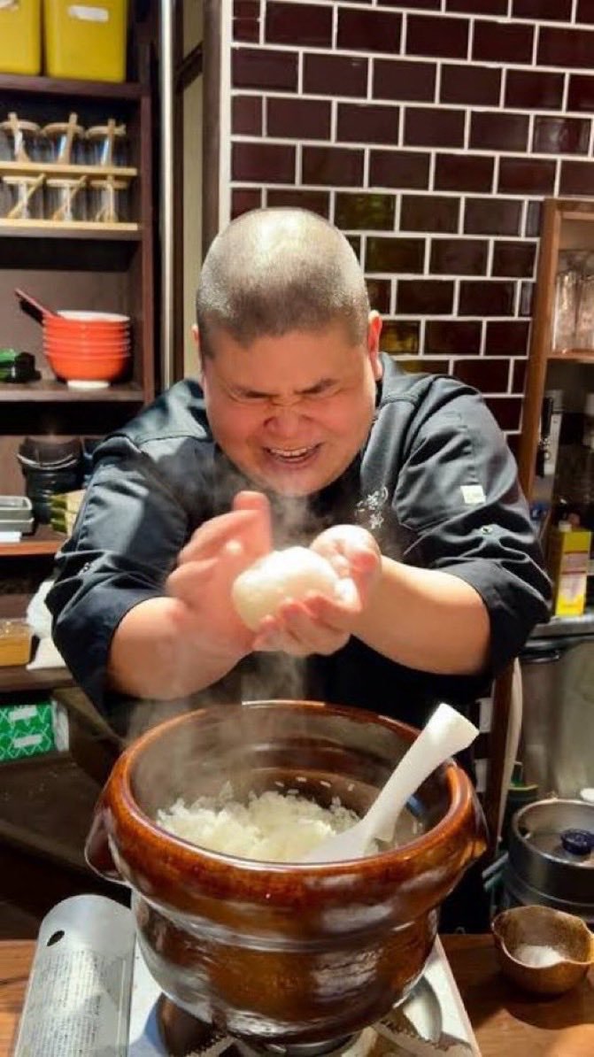 tool_myfor564's tweet photo. ごめんなさいごめんなさいごめんなさい

（掌で魂を知覚することができ、魂を持つものは全て生命なので米粒一つ一つが生命で数え切れないほどの命を奪っているため罪悪感を感じている） https://t.co/hGK1rXZVse