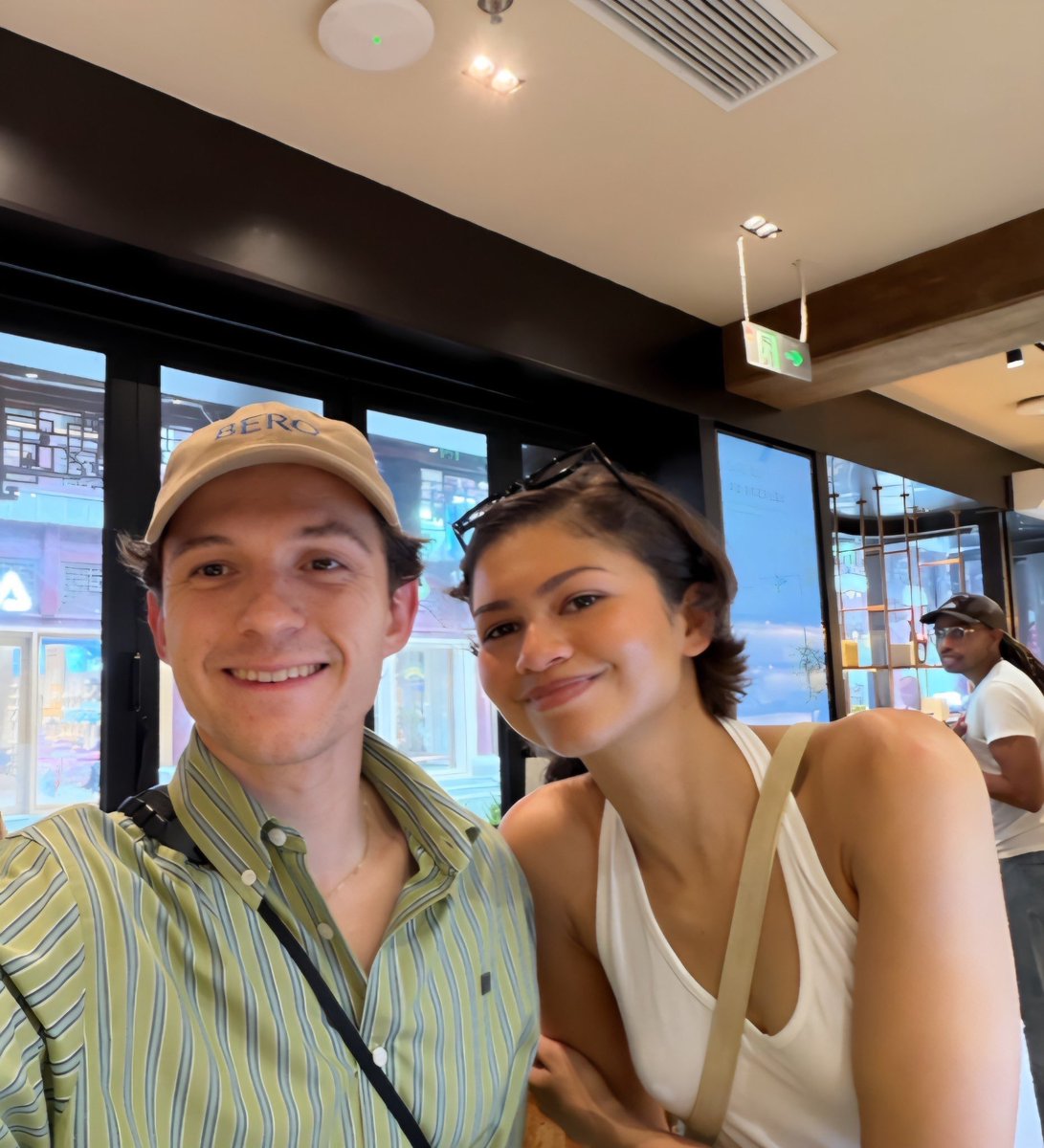 TheCinefied's tweet photo. Tom Holland and Zendaya in newly shared picture. https://t.co/oFRVJh2iJE