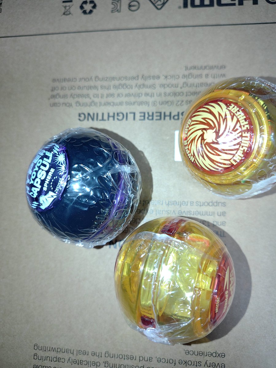 apoapollon's tweet photo. ハイパーヨーヨーカプセルスフィア、地元に入荷ktkr！ https://t.co/yNgcXOYhHG