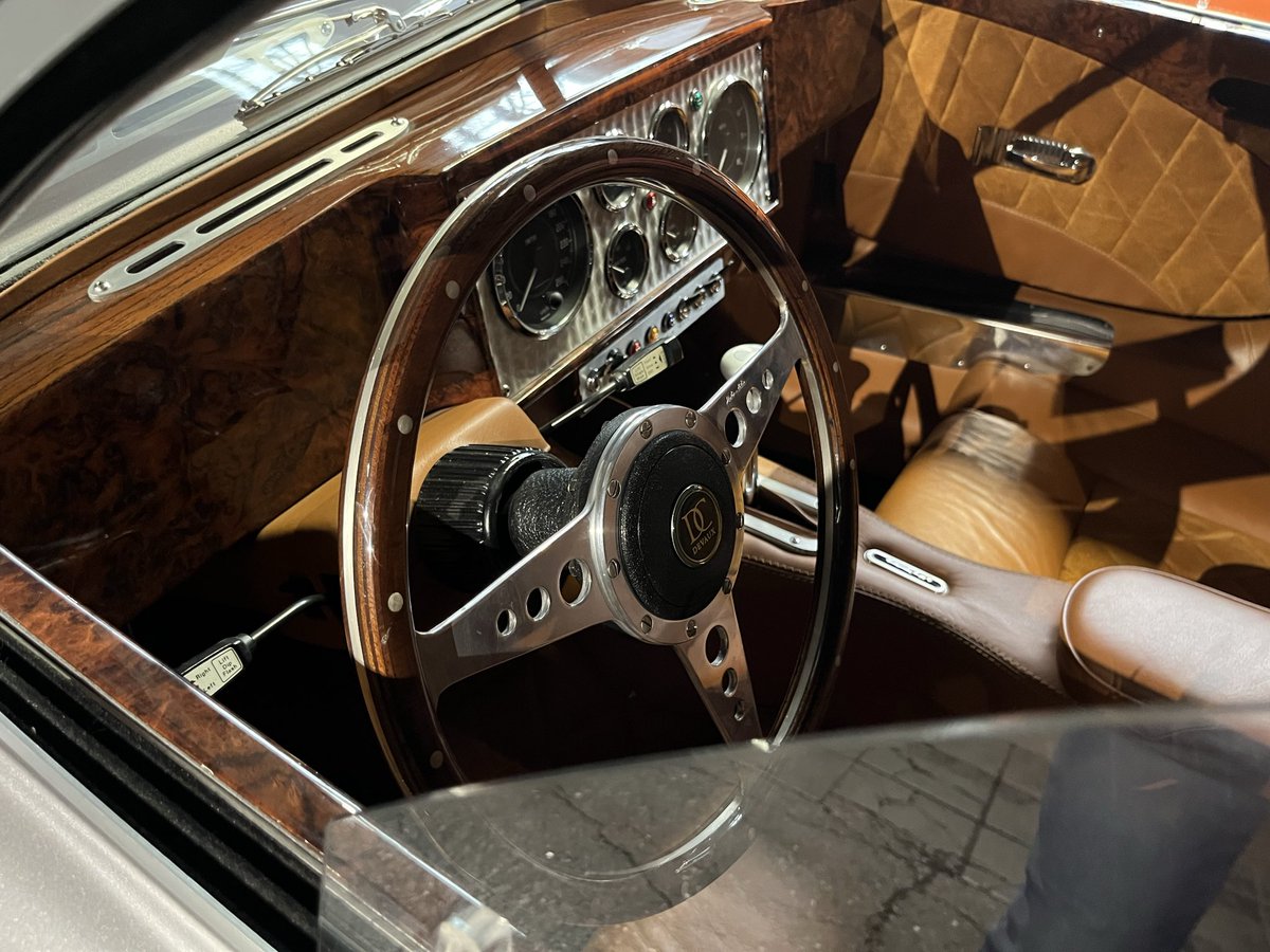 PieterBotman's tweet photo. Deze kende ik nog niet, een ‘#Devaux’ uit Australië 🤔. Indrukwekkende styling mate. Met een dikke V8 d’r in 🥳. #automuseumMelle #autospot https://t.co/QpUpRd02qJ