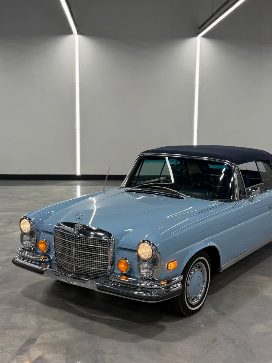 RandyT110's tweet photo. 1971 Mercedes-Benz 280 SL 3.5 Floor Shifter

7,860 Miles • $310,995

A timeless icon powered by the legendary 3.5L V8. Rare floor-shift configuration, beautifully preserved, and ready for its next collector.

Trade-ins accepted • Nationwide https://t.co/b6A2H4jsNq