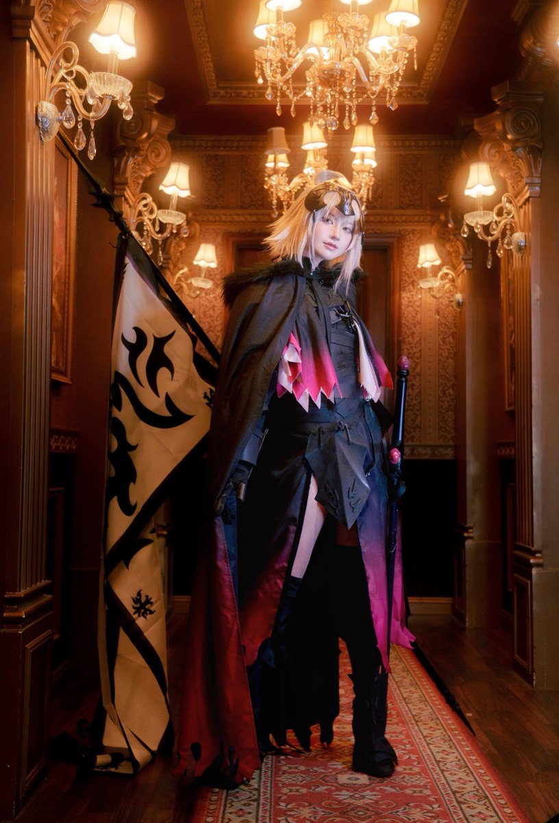 le_REM0N's tweet photo. 【⚠ #cosplay】 
.
        Fate/Grand Order
                          邪ンヌ
 #FGO https://t.co/NAY8Fjh6oE