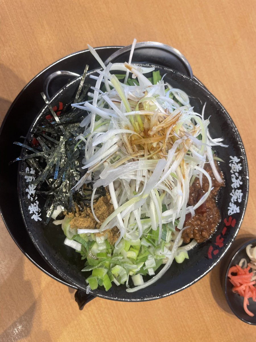 k07k25kcc's tweet photo. 初めて食べた😋
行ってみたかったラーメン屋🍜🍥

 #西尾 米津 https://t.co/wFHKUN4Pkv
