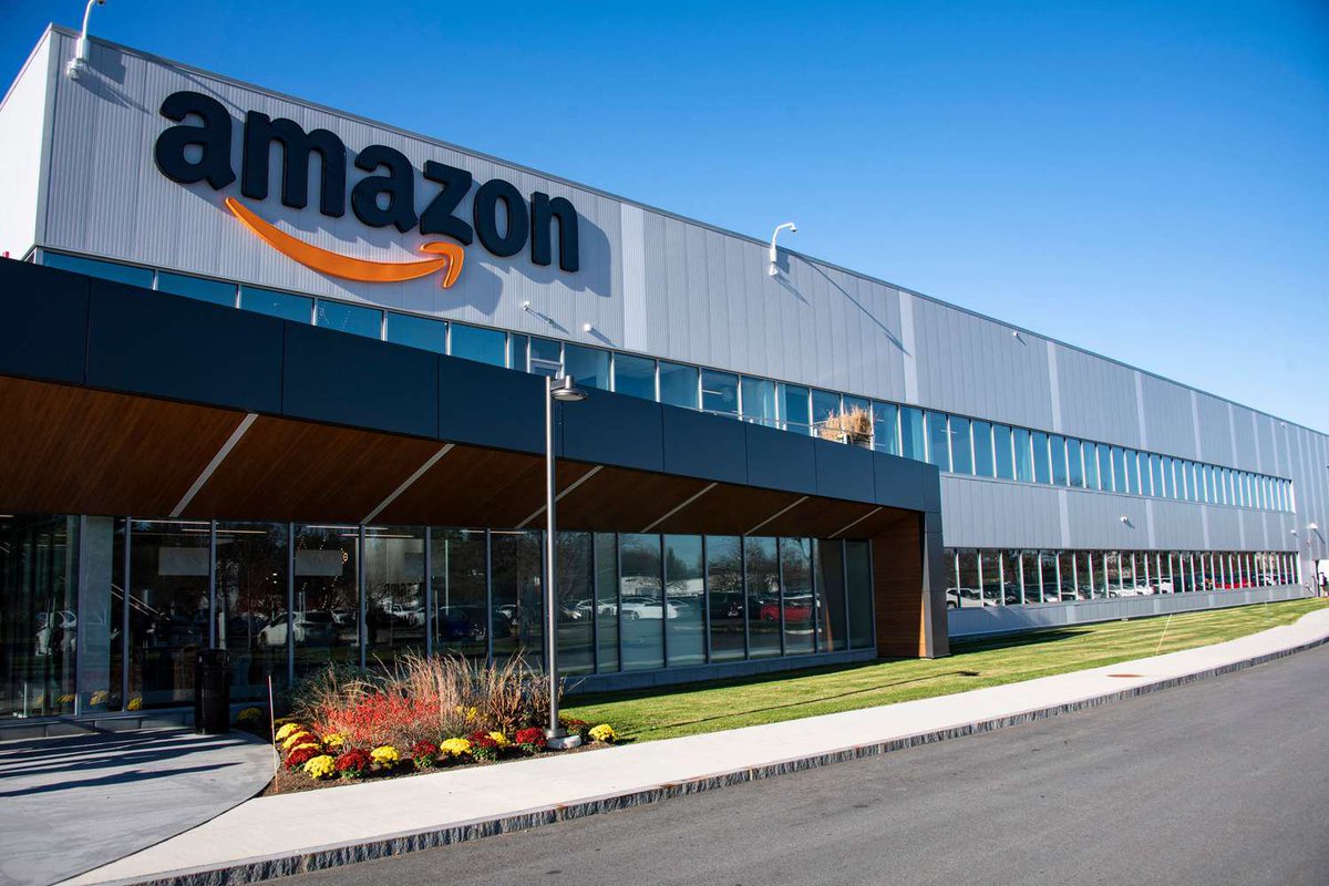 TheSuranaverse's tweet photo. Amazon just sent a WARNING to all the DEVELOPERS!

Amazon just targeted its own AGI unit with fresh job cuts this week. And in 2026 alone they’ve already wiped out 16,000+ roles globally.

Your “safe” coding job is not safe!

Here's how I'll escape if I was you: https://t.co/mhESP85vZz