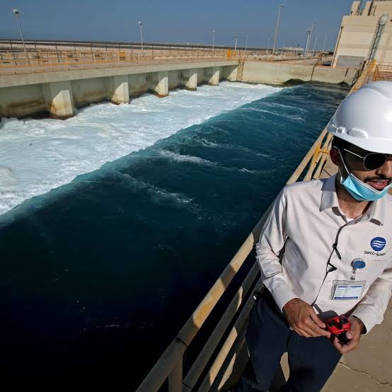 MarioNawfal's tweet photo. 🇮🇷 The most devastating weapon in this war might not be a missile at all. It might be a broken water plant.

The Gulf states sit on some of the driest land on earth, and they solved that with desalination. 

Kuwait now draws around 90% of its drinking water that way, Oman about 86%, Saudi Arabia roughly 70%.

The problem is how concentrated it all is.

Out of thousands of plants across the Middle East, just 56 supply the overwhelming majority of the Gulf's desalinated water, most of them sitting on an exposed coastline within easy reach of Iranian drones.

Both sides have already been testing that line. 

Iran says a U.S. strike cut water to 30 villages on Qeshm Island, with Araghchi warning that "the U.S. set this precedent, not Iran." 

Kuwait has had desalination plants hit repeatedly, one fire spreading through a block of generating units and forcing the government to tell people to ration water and power.

Nobody has gone after the big installations yet. If that changes, cities of millions in the middle of a desert start counting down in days, not weeks.

You can survive a fuel crisis for months, but a water crisis gives you days.

Sources: Guardian, Newsweek, CSIS, AP / Writer: Julie