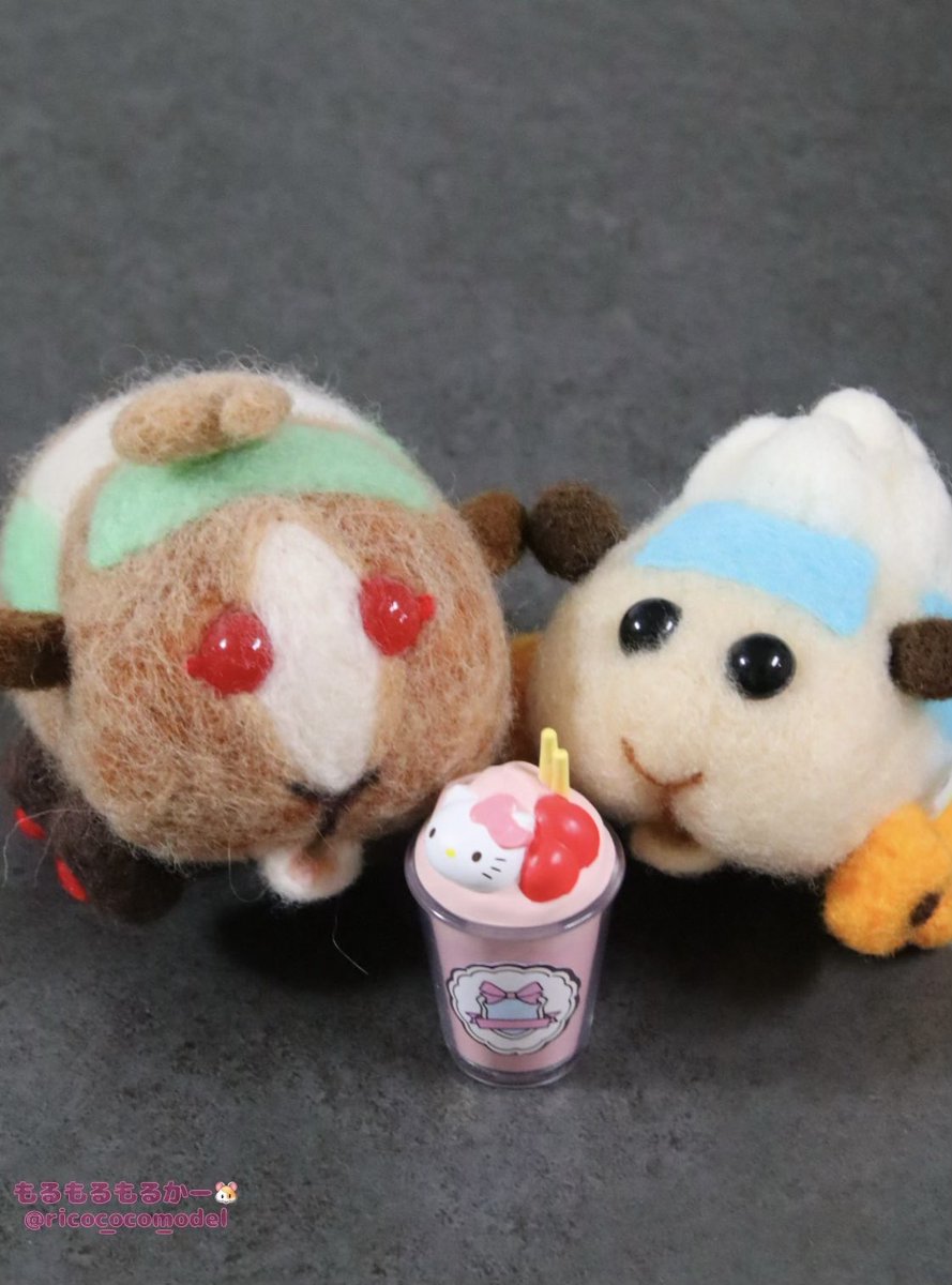 rico_coco_model's tweet photo. ルビーちゃんHappy Birthday🩷
サンリオピューロランドでGETした
ミニチュアフィギュアをプレゼント✨

「わー🩷ミニチュアサイズのドリンクプイ🥤キティちゃんがかわいいプイ🎀」

キュートなドリンクのフィギュア
プイプイ盛り上がりました❤️

#モルカー
#モルカーファンアート
#PUIPUIBIRTHDAY https://t.co/whzHozuWxD