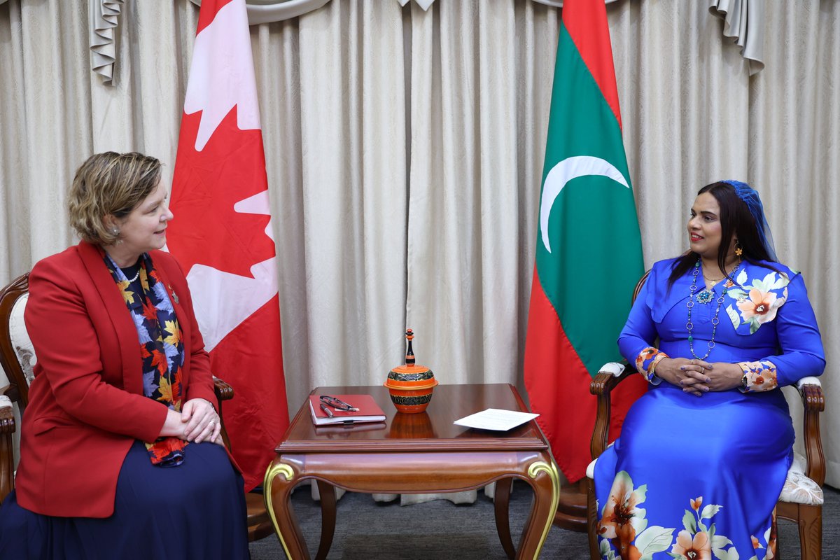 MoFAmv's tweet photo. Newly appointed Non-resident High Commissioner of Canada to the Maldives calls on Minister Iruthisham Adam

📃Press Release | https://t.co/BiDQsuvguR https://t.co/0eoqumU23K
