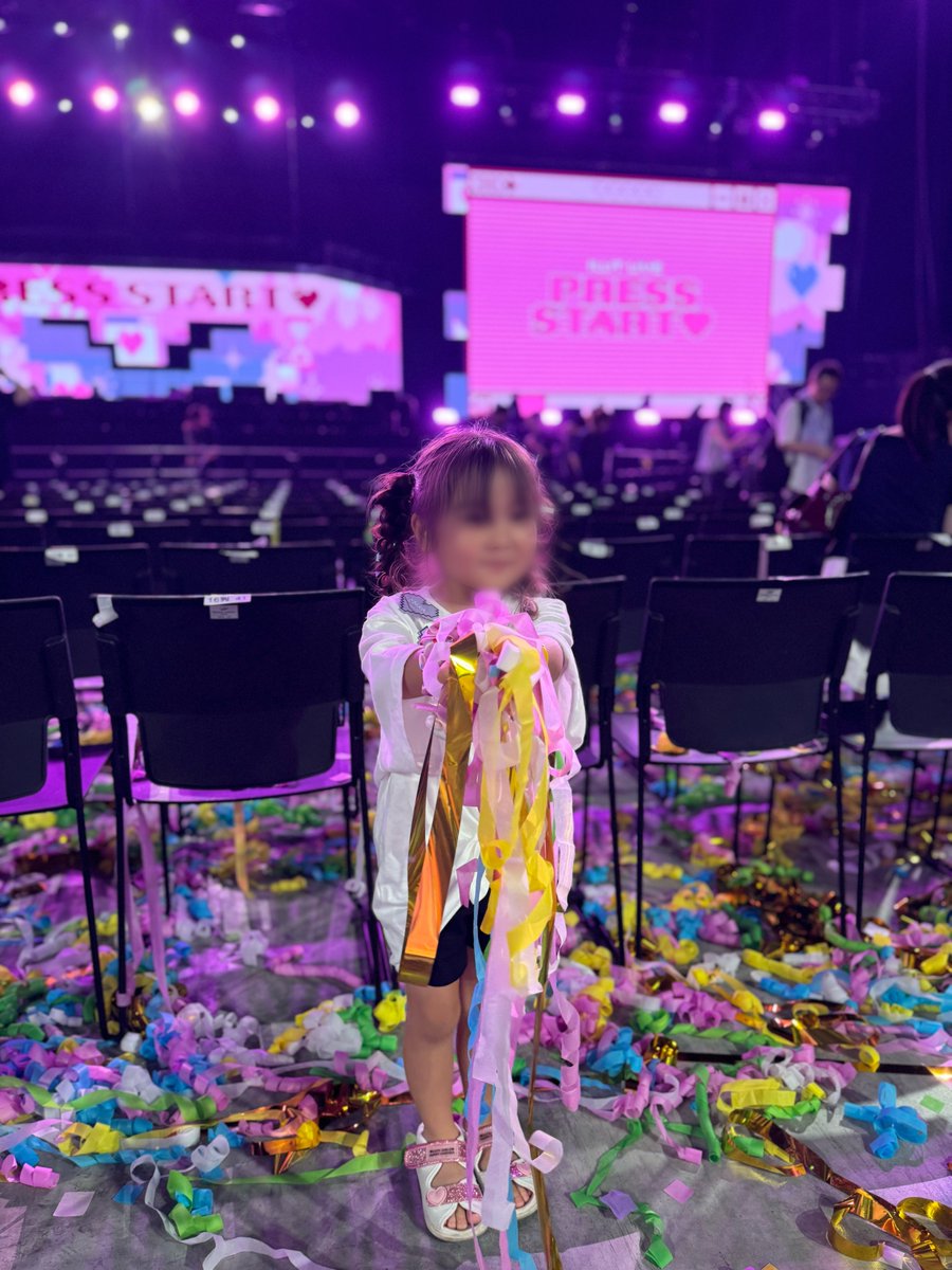 ree_hee_3's tweet photo. 幸せすぎた🥹

#ILLIT #PRESS_START_JAPAN https://t.co/1GYLgKp3c1