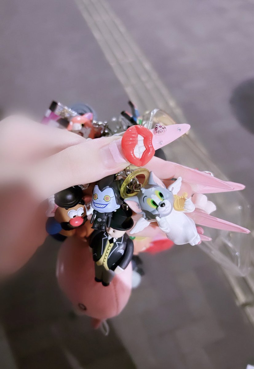 ___028n's tweet photo. 7月ほしいガチャガチャまわせてほんとに神՞߹ - ߹՞♡ https://t.co/1RDuCGQCuU