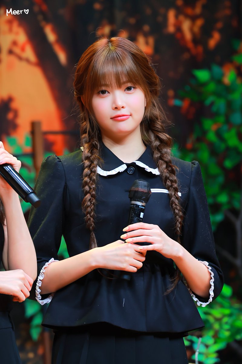 Meer_hec's tweet photo. 260722 홍은채
 
❤️

#홍은채 #은채 #EUNCHAE #ウンチェ #르세라핌 #LE_SSERAFIM https://t.co/haeWLum1NF