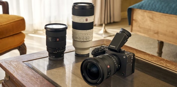 TM_Broadcast's tweet photo. 📸 @Sony presents the FX5, a new full-frame Cinema Line camera

For the first time in the Cinema Line FX series, the camera supports Open Gate recording, as well as internal X-OCN recording, Sony’s proprietary RAW format. The FX5 is capable of recording 5K at up to 60 fps, 4K at up to 120 fps, and Full HD at up to 240 fps

🔗 https://t.co/4L7gyTiu1D