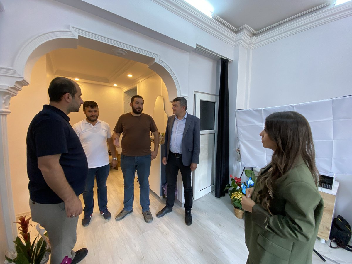 CihanCanlii's tweet photo. Şehrimizede hizmet vermeye başlayan işletmesini Yaprak ve Sıla Lötek kardeşlerimizin yaptığı Lötek Media işletmesinin açılışına katıldık🙋���♂️

Rabbim hayırlı ve bereketli kazançlar nasip etsin 🤲 https://t.co/1i4XMkCoSA