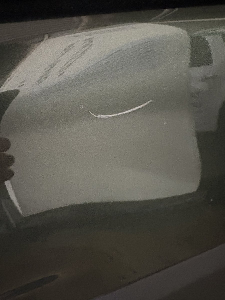 maoryuuS's tweet photo. このバイク、私が借りてる駐車場に無断で停めて、翌日、愛車に傷付けて消えていました納車2ヶ月で傷付けられました。
最近またマンションの前にこのバイクが停まっていました。
本当に腹が立ちます。 https://t.co/MupHx2jgij