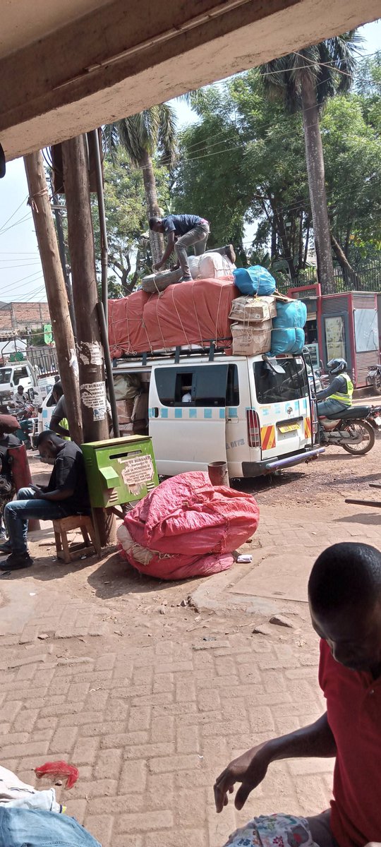 kiiza06's tweet photo. Many questions here https://t.co/lDPF42JpJ0