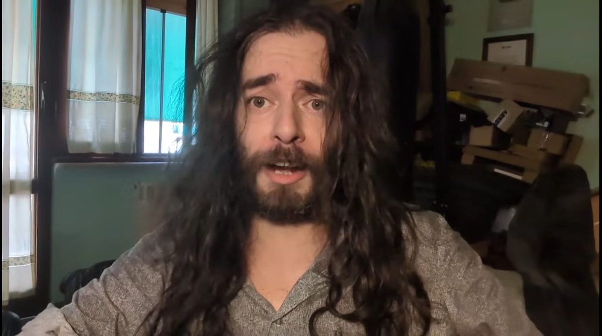 ermejodecesyro's tweet photo. bellointelligenteaffascinantesimpaticomodestofamigliaperfettafortunatoentusiastaamorevoletalentuosoempaticosicurodiseelegantepoliedricoobbiettivoatleticocomprensivopersuasivogentiluomoeautocritico https://t.co/XfUyYYoMm1