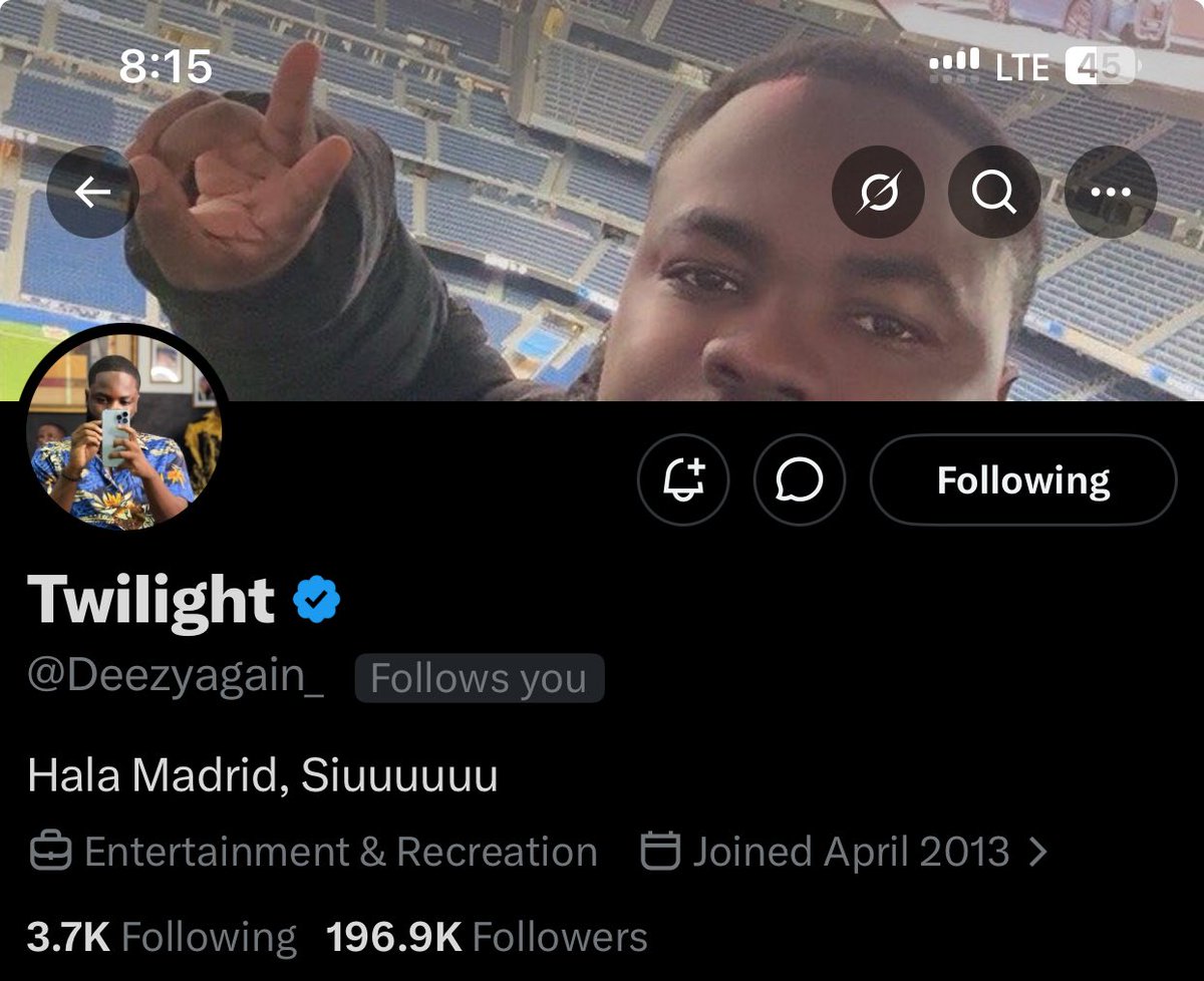 KMeechm6's tweet photo. No way Twilight followed me 👀 😭😭 https://t.co/H4g48uLybc