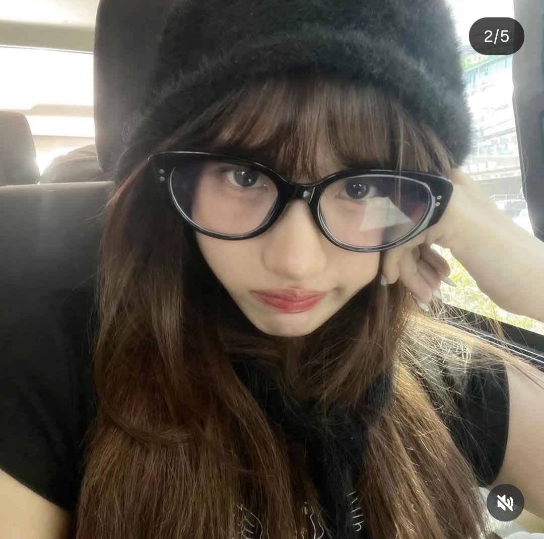 Mia🍒🪽 tweet media