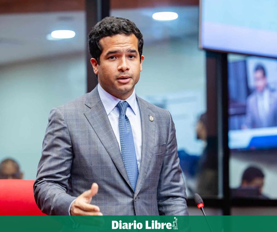 DiarioLibre's tweet photo. 🗳 | #PoliticaDL | Omar Fernández propuso cambios al Código Penal en la sesión final, pero fueron rechazados
Conoce todos los detalles aquí 🔗https://t.co/ivvYNiLBZ3
#DiarioLibre #OmarFernández #Propuestas #Cambios #CódigoPenal https://t.co/FOchkYXdRY