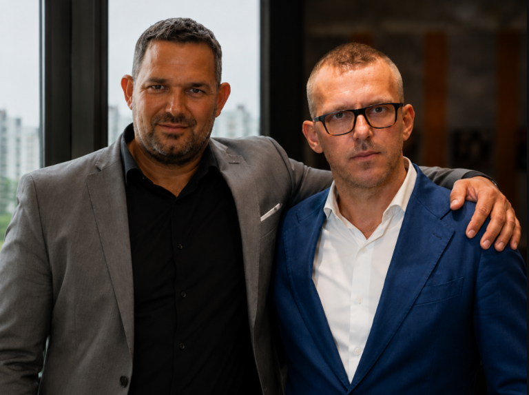 Strogozaupno's tweet photo. Klukec d.o.o. – Podjete Borisa Mijića z novo dejavnostjo reje kamel roma v roke Roka Snežiča https://t.co/goeo5Ky4Ce https://t.co/F4rTIcFvKW
