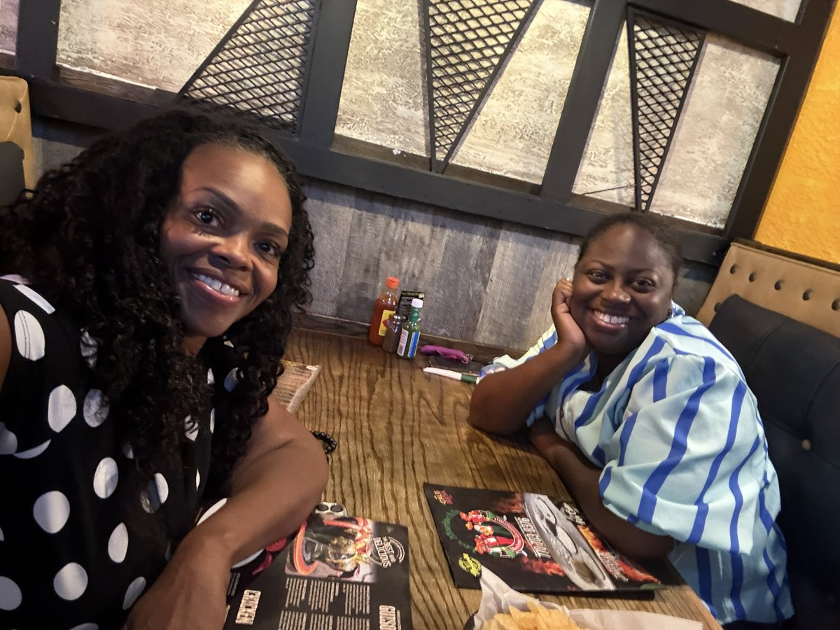 MsBurns_'s tweet photo. 1 year ago, the eve before pre-planning, I met my amazing AP for dinner. Little did I know she’d become my right hand, thought partner, level setter, &amp; DJ. We returned to the same place to kick off Year 2. And yes, I told the waitress it was our anniversary! @misscarpenter28 https://t.co/X3KWtWAK2v