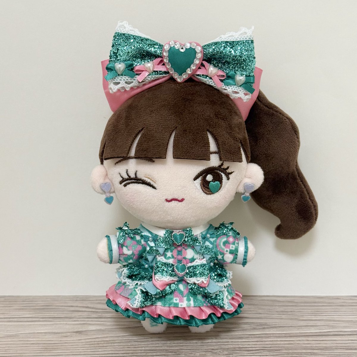 miyuu_hiy's tweet photo. 新衣装⋆˙⟡ 🎀💚
ぬいの等身だから起こる、衣装本体よりリボンが大きくなるという現象😮🪄(にしても大きすぎたかな)
#とき宣 #ぬい服 #ぬい衣装 https://t.co/rHEp9EN0Pz