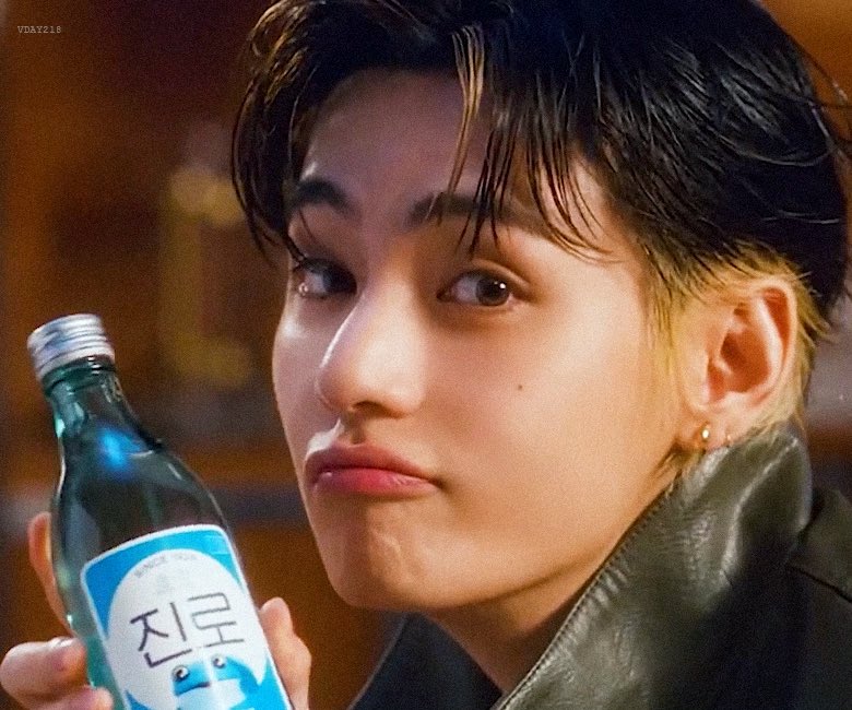 Vday218's tweet photo. 260723🩵
https://t.co/ona0CTLOZJ

#태형 #뷔 #TAEHYUNG #V https://t.co/zHrHP3g8bQ