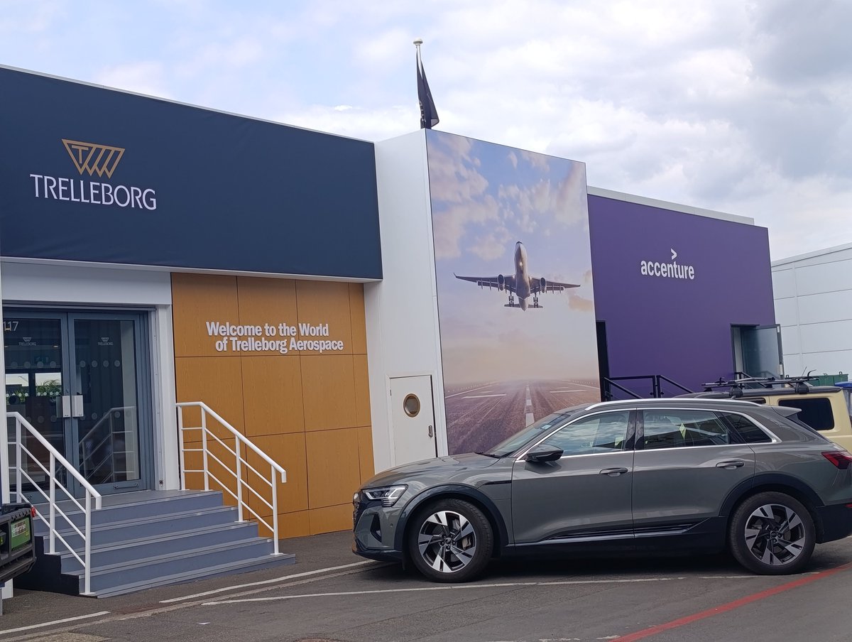 AirSpaceshows's tweet photo. #Trelleborg #Accenture at #FIA26 https://t.co/L1GdcuFWEE