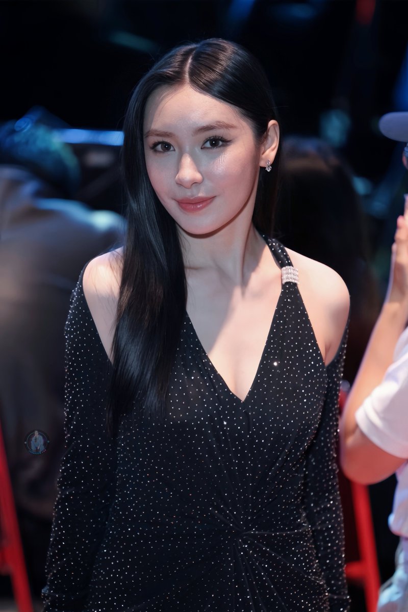 Lookkaeww_Fan's tweet photo. ลูกแก้วสวยจัง 🔮✨️

ANDALOOKKAEW AT Y AWARDS 
#YAwards2025xADLK
#ThailandYContentAwards2025
#lookkaewkamollak https://t.co/1njIpVCwVu