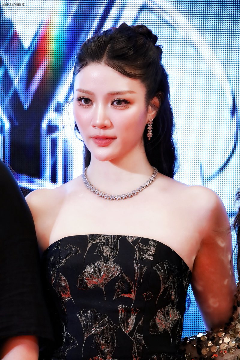 September_2xxx's tweet photo. เป็นแก้วเป็นแสงสุดๆ 🥹

GINNY JAYNA YAwards2025
#YAwards2025xGINJAY https://t.co/tHwonbgBkT