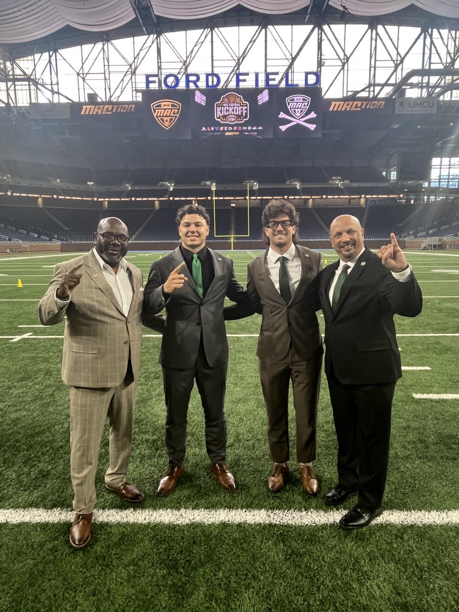 OrrMarkC's tweet photo. What a great time we had at MAC football media day in Detroit. Thank you to all the media that attended and the several that tuned in. ⁦@SacHornetsFB⁩ and Hornet fans can’t wait for kickoff on 8/29 for our inaugural FBS season! #MACtion #StingersUp https://t.co/w2RCow4hY9