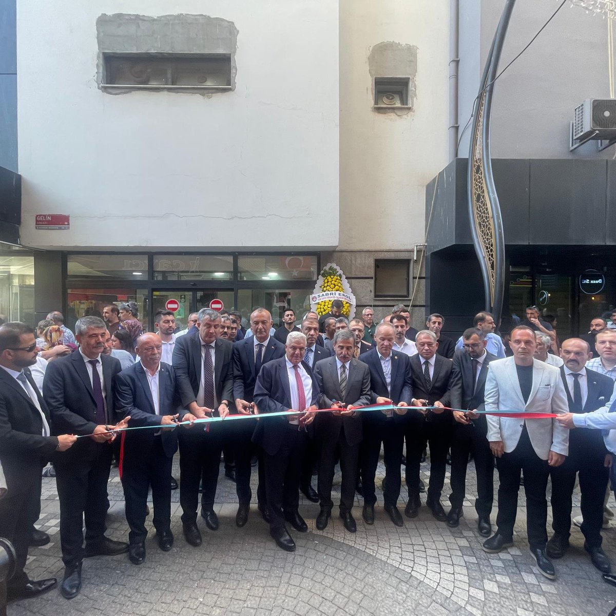 OnderKahveci's tweet photo. Balıkesir Şubemizin Yeni Hizmet Binasını Açtık.

Üyelerimize, tüm sağlık ve sosyal hizmet çalışanlarına daha güçlü ve etkin hizmet sunabilmek adına şubelerimize yeni hizmet binaları kazandırmaya devam ediyoruz. 

Bugünde Balıkesir Şubemizin Hizmet binasının açılışını büyük bir coşku içerisinde gerçekleştirdik. Hizmet binamızın Balıkesir şubemize, teşkilatımıza, üyelerimize, Balıkesir'de görev yapan tüm sağlık ve sosyal hizmet çalışanlarımıza hayırlı olsun.