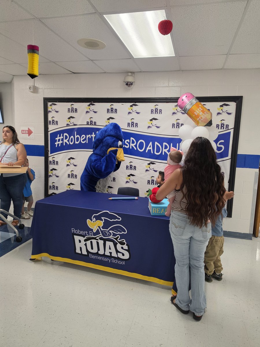 RRRojas_ES's tweet photo. Thank you to all of our amazing families, students, and staff who made our Meet the Teacher Night such a success! We loved seeing so many familiar faces and welcoming new ones. Our Roadrunners are ready for an extraordinary school year!
#RojasFamily #TeamSISD
@SocorroISD https://t.co/mHLghv2lsW