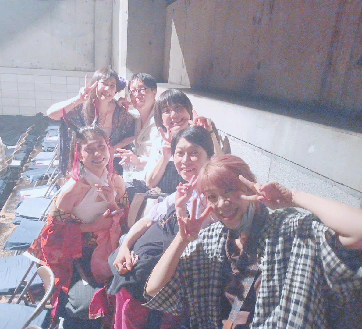 rioriojyaneiro's tweet photo. 璃奈ちゃんご出演
#IROdr
#花回廊再演
Bチーム
観にいきました
改めて観ると
とらちゃんいい役だなぁ✨
璃奈ちんのとらちゃんは
あどけなさもある
真っ直ぐな鬼でした
可愛かった♡  
客席で本公演の時のみんなとも会ったよー！
美しい氷雨の彩ちゃんと
めちゃカッコ良かったアギト足立千夏ちゃん と📷 https://t.co/5JCSAf304F