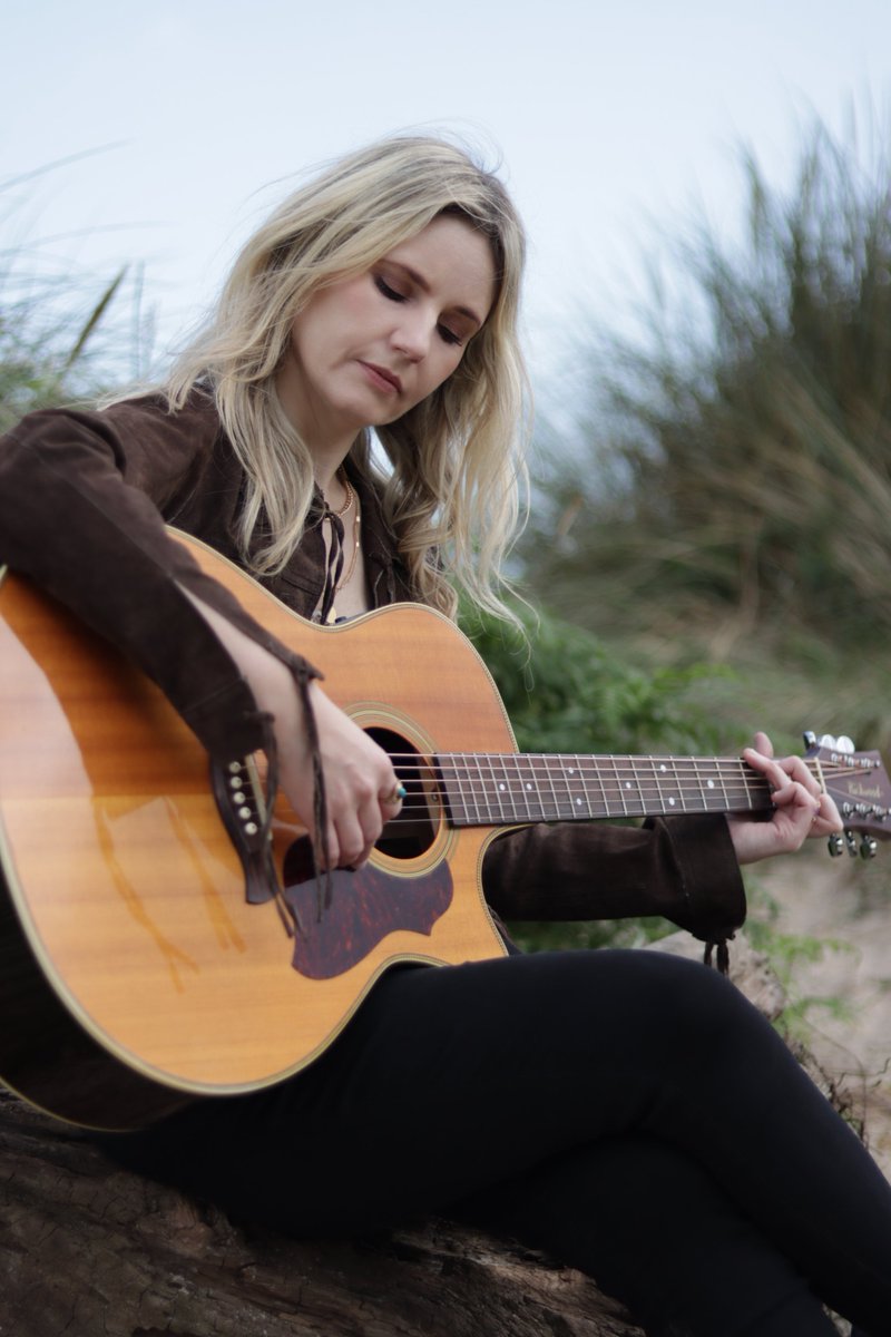 luanparle's tweet photo. Something exciting is on the way... ✨

I've been giving my website a complete refresh and can't wait to share it with you next week. It brings together every chapter of my journey—from music, albums and live performances to songwriting workshops, community projects and more 🎶 https://t.co/izXSfRuwxd