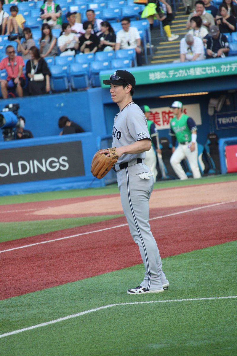2vCyoB23yf27152's tweet photo. 数試合出場なかった松本剛選手が、明日からの甲子園での試合に出場するようですね！
盗塁数は現在12個で、リーグ4位の成績！
近年二桁走れる選手が少なかったジャイアンツですが、走れる1、2番は見ていて気持ちが良いですね！
松本剛選手のスタメン復帰期待！(^^)
画像は神宮で撮影した松本剛選手☆ https://t.co/M3idFvmrrU