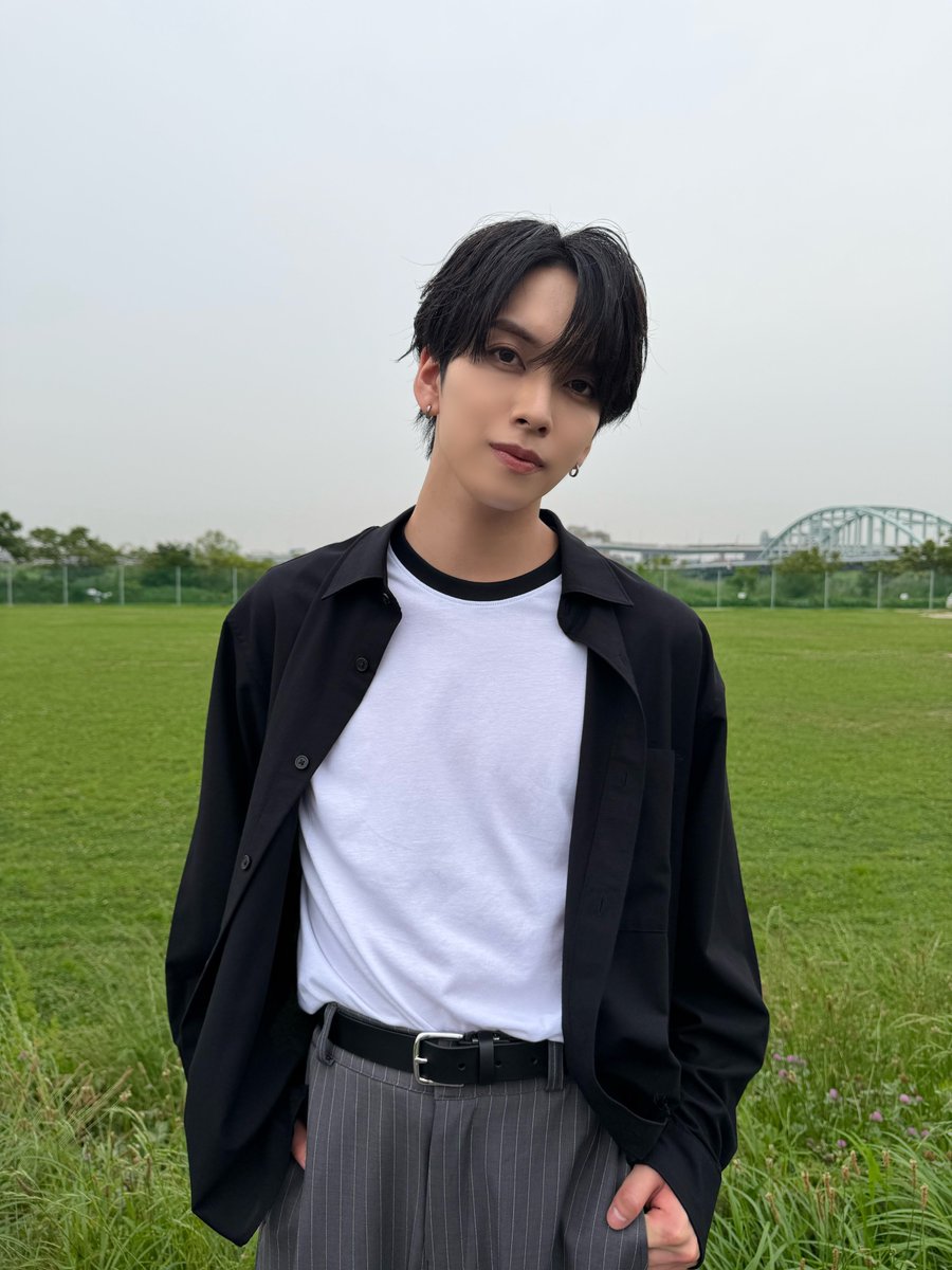mazzel_official's tweet photo. PiXXiEさんの新曲「tsk」Music Videoに
MAZZEL #EIKI が出演させていただきました✨

ありがとうございました!!
ぜひご覧ください🎬
🔗https://t.co/imV8h38iJd
—
#EIKI จาก MAZZEL ได้ร่วมแสดงในมิวสิกวิดีโอเพลงใหม่ “หงุดหงิด (tsk)" ของ PiXXiE ด้วยครับ✨

ขอบคุณมากครับ!
อย่าลืมไปชมกันนะครับ🎬
🔗https://t.co/imV8h38iJd
—
MAZZEL #EIKI appears in the Music Video for PiXXiE's new song "tsk" ✨

Thank you so much!!
Please check it out! 🎬
🔗https://t.co/imV8h38iJd

#PiXXiE @PIXXIEofficial_
#MAZZEL