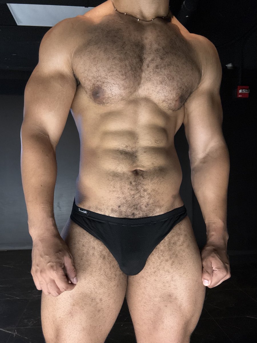 Caleb_Channing9's tweet photo. Physique /fəˈzēk/ the form, size, and overall structure of the body https://t.co/rlq5K2Gykn
