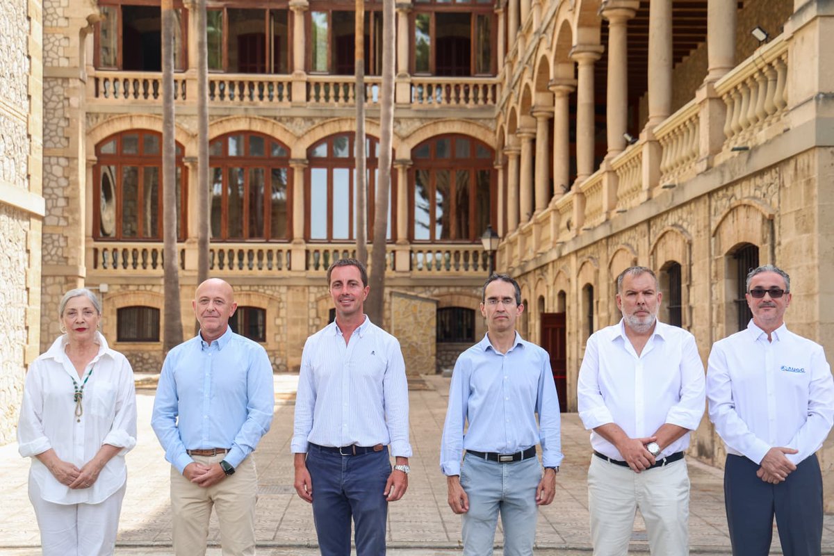 ConselldeMca's tweet photo. 🔵 El Consell facilita allotjament a 42 guàrdies civils per reforçar la seguretat aquest estiu

La institució insular cedeix 21 apartaments a associacions de la Guàrdia Civil per facilitar allotjament als agents desplaçats

➡️ https://t.co/eYZeVKgV1F https://t.co/3GvZ9BXZyS