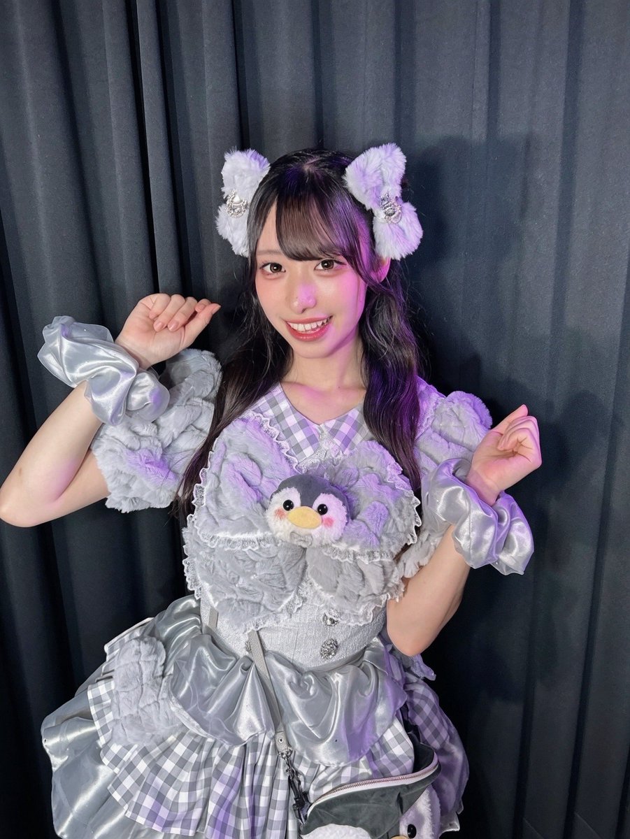 _AMASTAGE_rio's tweet photo. 【衣装紹介🩶🐧】

今回のため、ゆめさん(@shirokumatown )に衣装を製作していただきました❕✨️
ありがとうございます😭

テーマがどう森ということで大好きなぺんぎん×グレーのモコモコ衣装にしていただきました🥹🩶
こだわり詰め込みまくりの激カワ衣装😭
可愛すぎてずっと着てたいぃ(இ௰இ`｡)♡ https://t.co/2FapXbfYet
