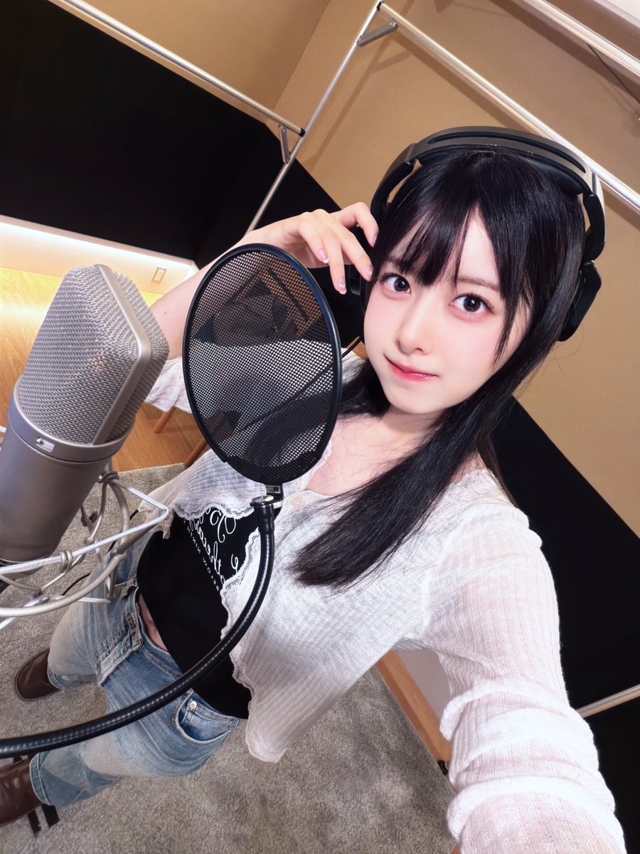 TsukishiroRina's tweet photo. おはよう☀️
金曜日、頑張ろ〜^ᴗ ̫ ᴗ^
楽しいお仕事をさせていただきました🎙 https://t.co/3wPFejTRLi