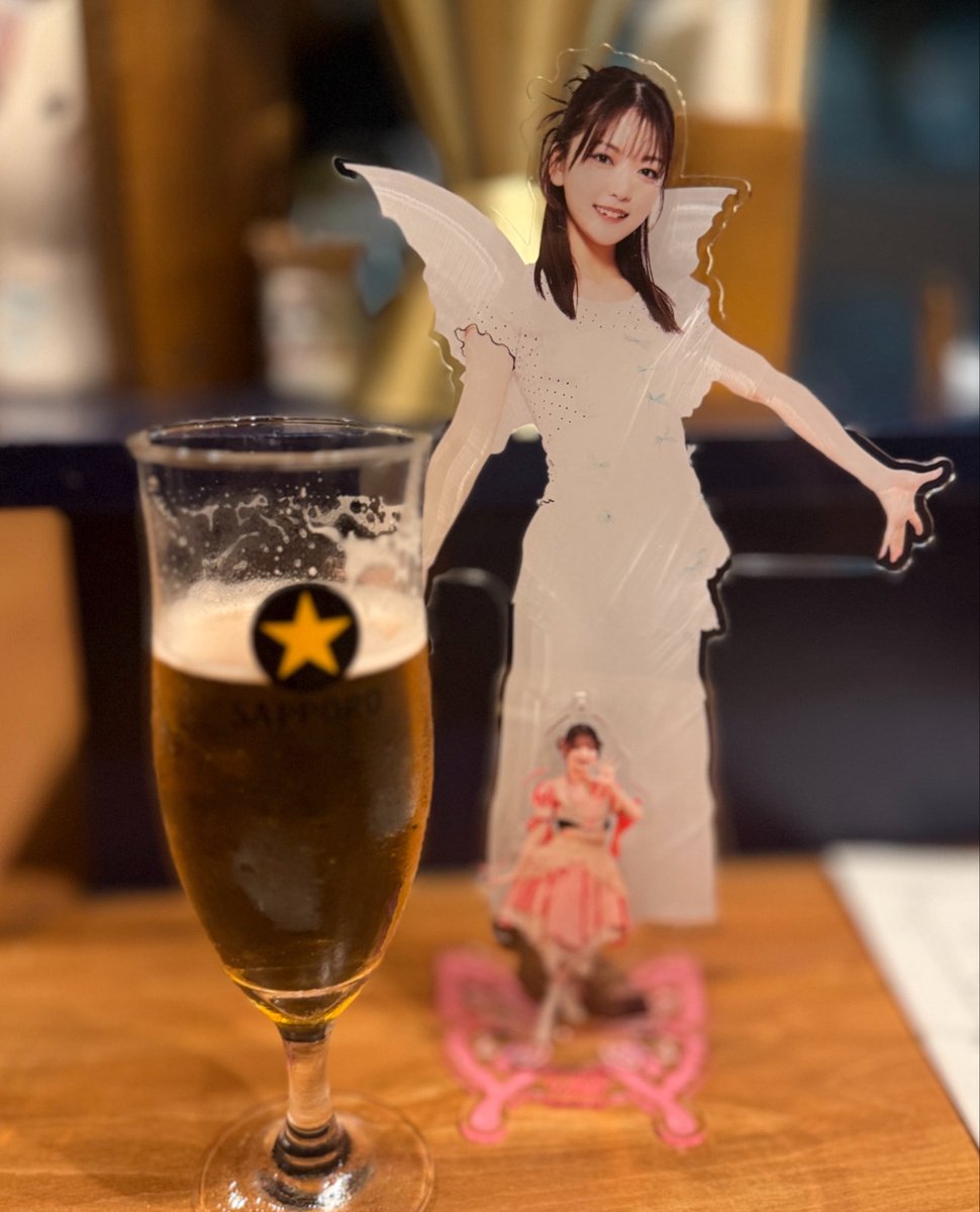 tanosii's tweet photo. ビールだよ理子ちゃん https://t.co/WQEtNRCD6l