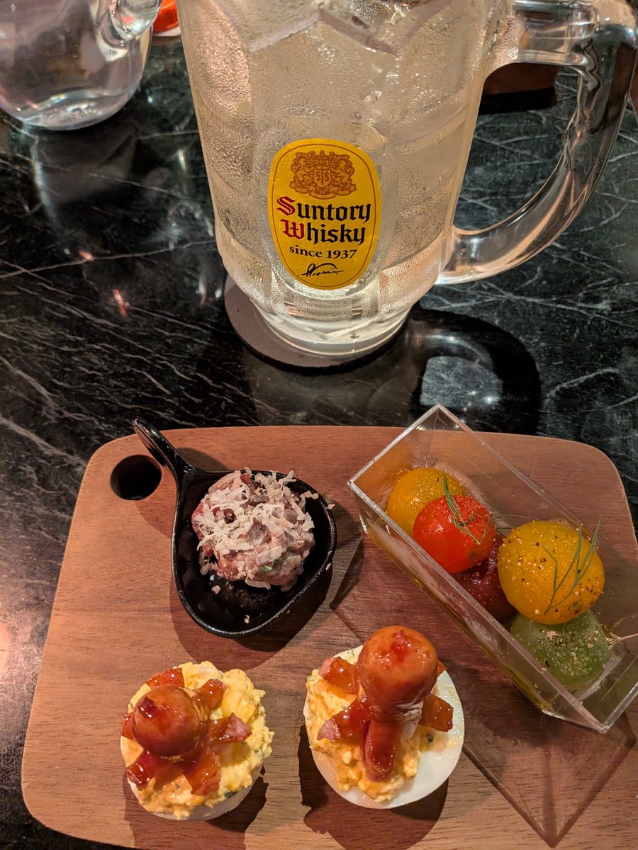 kihiro8886's tweet photo. 最近は新橋で飲んでます
映えるのよねー https://t.co/ikVDoAcXU2