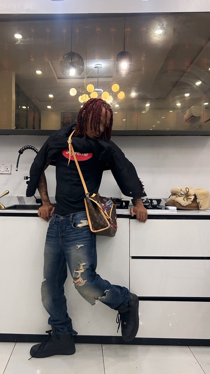 pannyxxxx's tweet photo. UGLYMIXTAPE OUT NOW!!!!

https://t.co/LXlQhXBNDs https://t.co/NI5co6t0um