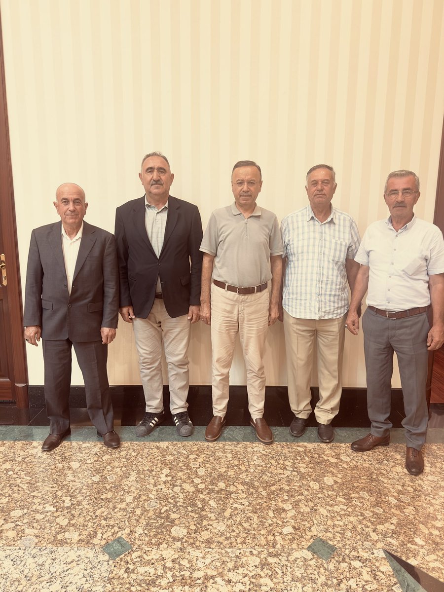 turan_haci's tweet photo. AK Parti Genel Merkezimizde, Ayaş İlçe Başkanımız Sayın Sadık Yavuz ve kıymetli teşkilat mensuplarımızı misafir etmekten memnuniyet duyduk.

Nazik ziyaretleri için kendilerine teşekkür ediyor, çalışmalarında başarılar ve kolaylıklar diliyorum. https://t.co/3R6cMsLEAQ