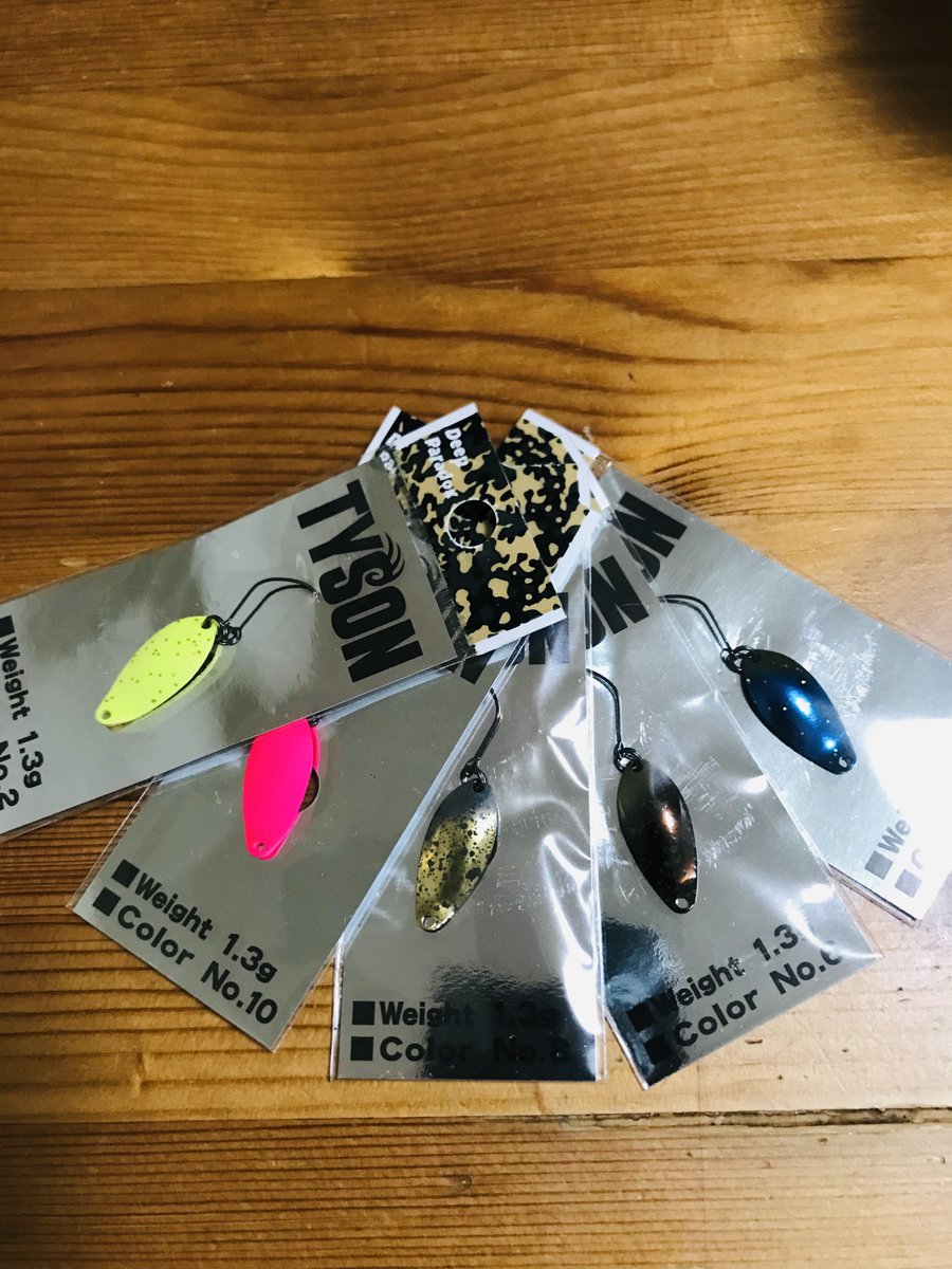 AnglingBear's tweet photo. お試しで5色。○ンナ1.4gをまだ捨てられないのよな🤔 https://t.co/kt3x4WeE8j