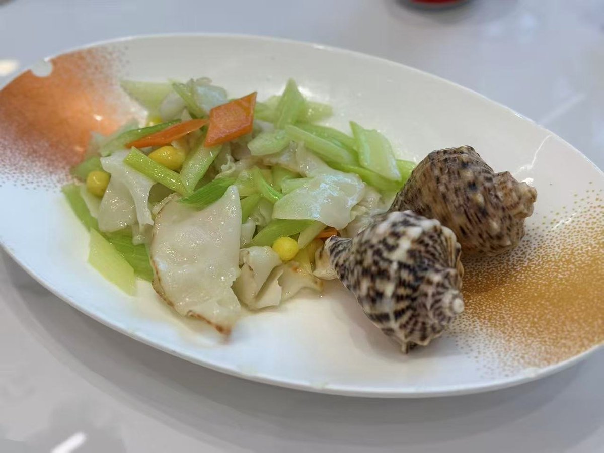 EricY_SH's tweet photo. 今日收官。清清淡淡响螺片，邻座侧目蒸双臭，入口即化奶酪一样—嗲。 https://t.co/HThsmQuU1E