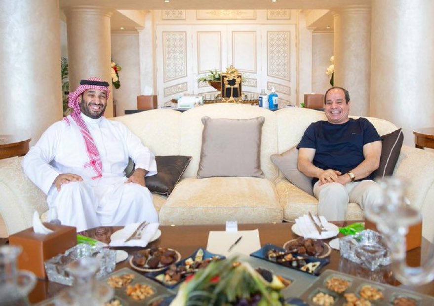 HRHMBNSALMAAN's tweet photo. #خادم_الحرمين_الشريفين وسمو #ولي_العهد يهنئان رئيس جمهورية مصر العربية بمناسبة ذكرى اليوم الوطني لبلاده. https://t.co/QAXmXiaCI0